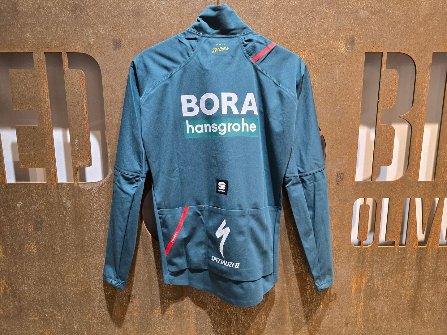 Langarm Trikot - BOH von Sportful, SPORTFUL BORA HANSGROHE FIANDRE PRO LS JACKET / LANGARM JACKE in variant_title vor USEDBIKES - OB.DE Hintergrund