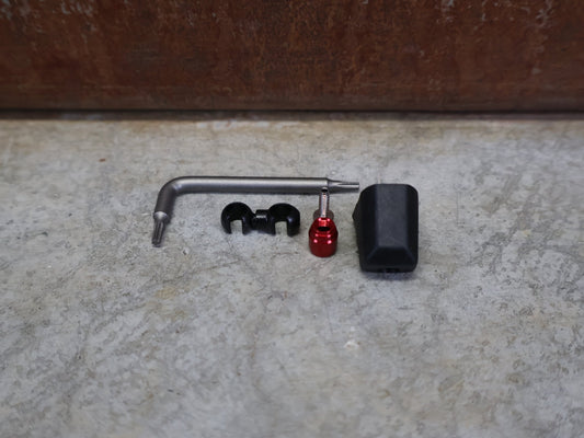 Bremse von Sram, SRAM CODE ULTIMATE STEALTH BREMSHEBEL – CARBON C1 BLACK vor USEDBIKES - OB.DE Hintergrund