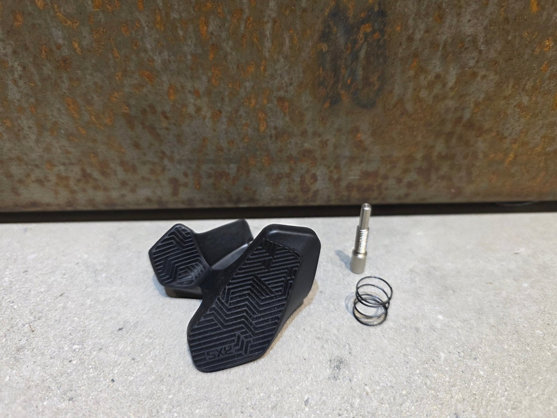 Zubehör von Sram, SRAM CONTROLLER EAGLE AXS ROCKER SCHALTWIPPE / RECHTS vor USEDBIKES - OB.DE Hintergrund