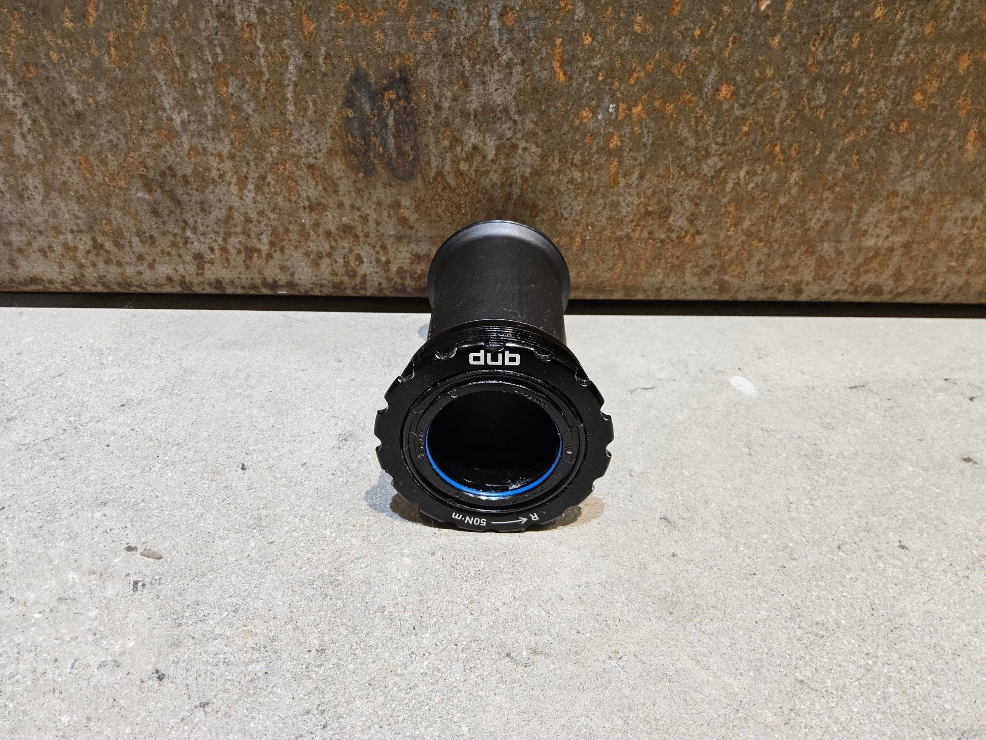 Innenlager von Sram, SRAM INNENLAGER DUB T47 / 85.5MM vor USEDBIKES - OB.DE Hintergrund