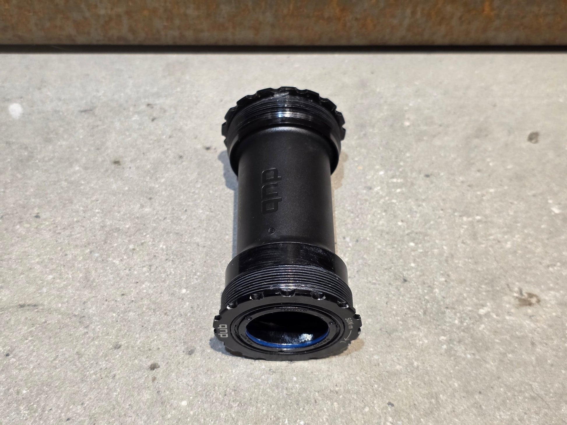 Innenlager von Sram, SRAM INNENLAGER DUB T47 / 85.5MM vor USEDBIKES - OB.DE Hintergrund