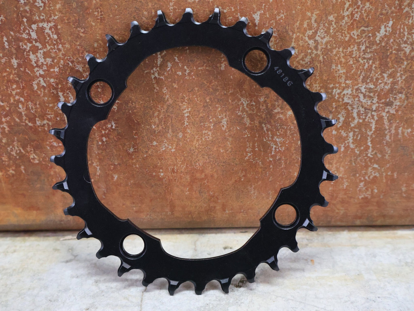 Kettenblatt von Sram, SRAM KETTENBLATT X - SYNC 2 FÜR X01 XX1 EAGLE 104 MM BCD 32T / 34T vor USEDBIKES - OB.DE Hintergrund