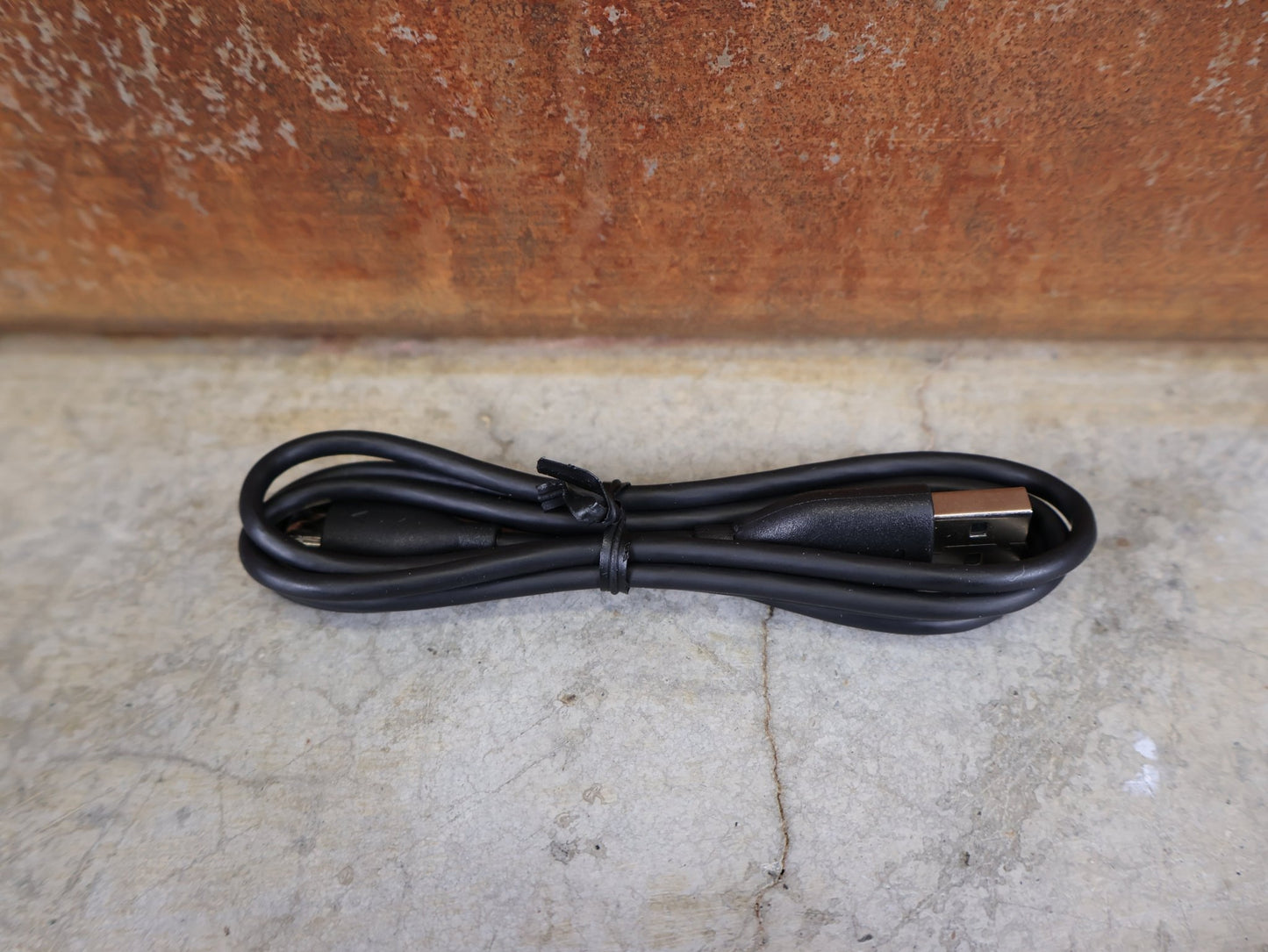 Zubehör von Sram, SRAM LADEGERÄT FÜR EAGLE / RED / FORCE / RIVAL / REVERB AXS & RED ETAP vor USEDBIKES - OB.DE Hintergrund