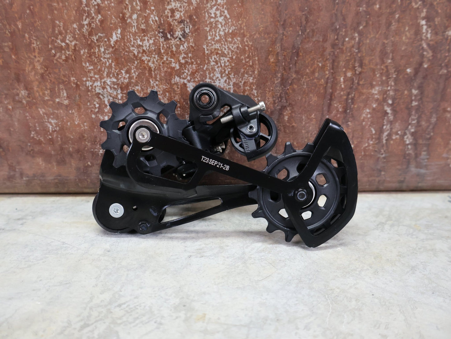 Schaltungsteile von Sram, SRAM NX EAGLE SCHALTWERK 12 FACH vor USEDBIKES - OB.DE Hintergrund