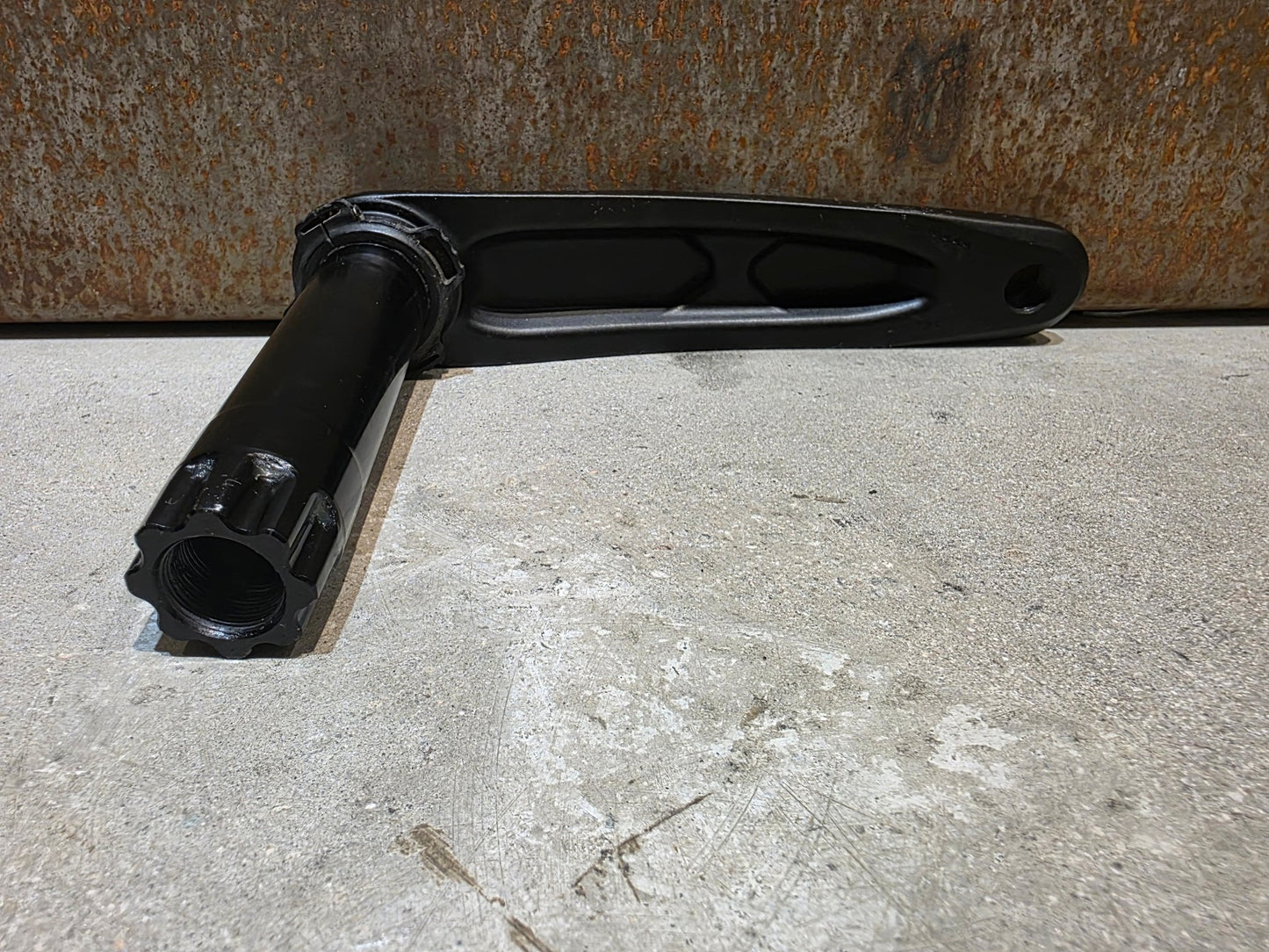 Kurbel von Sram, SRAM NX KURBEL EAGLE DUB / BOOST / 32 ZÄHNE / 175MM vor USEDBIKES - OB.DE Hintergrund