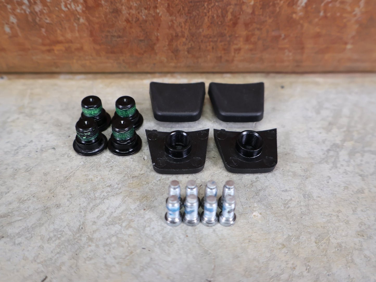 Powermeter von Sram, SRAM POWERMETER 8 - BOLT AXS SPIDER 107 BCD vor USEDBIKES - OB.DE Hintergrund