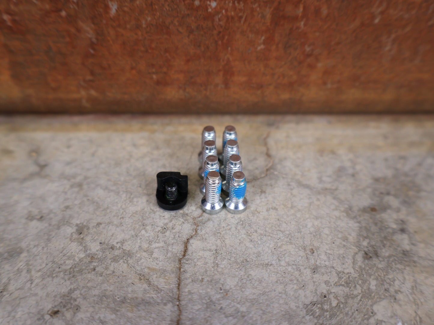 Powermeter von Sram, SRAM QUARQ POWER METER SPIDER AXS – XX / XX SL – 8 - LOCH – 55 MM KETTENLINIE vor USEDBIKES - OB.DE Hintergrund