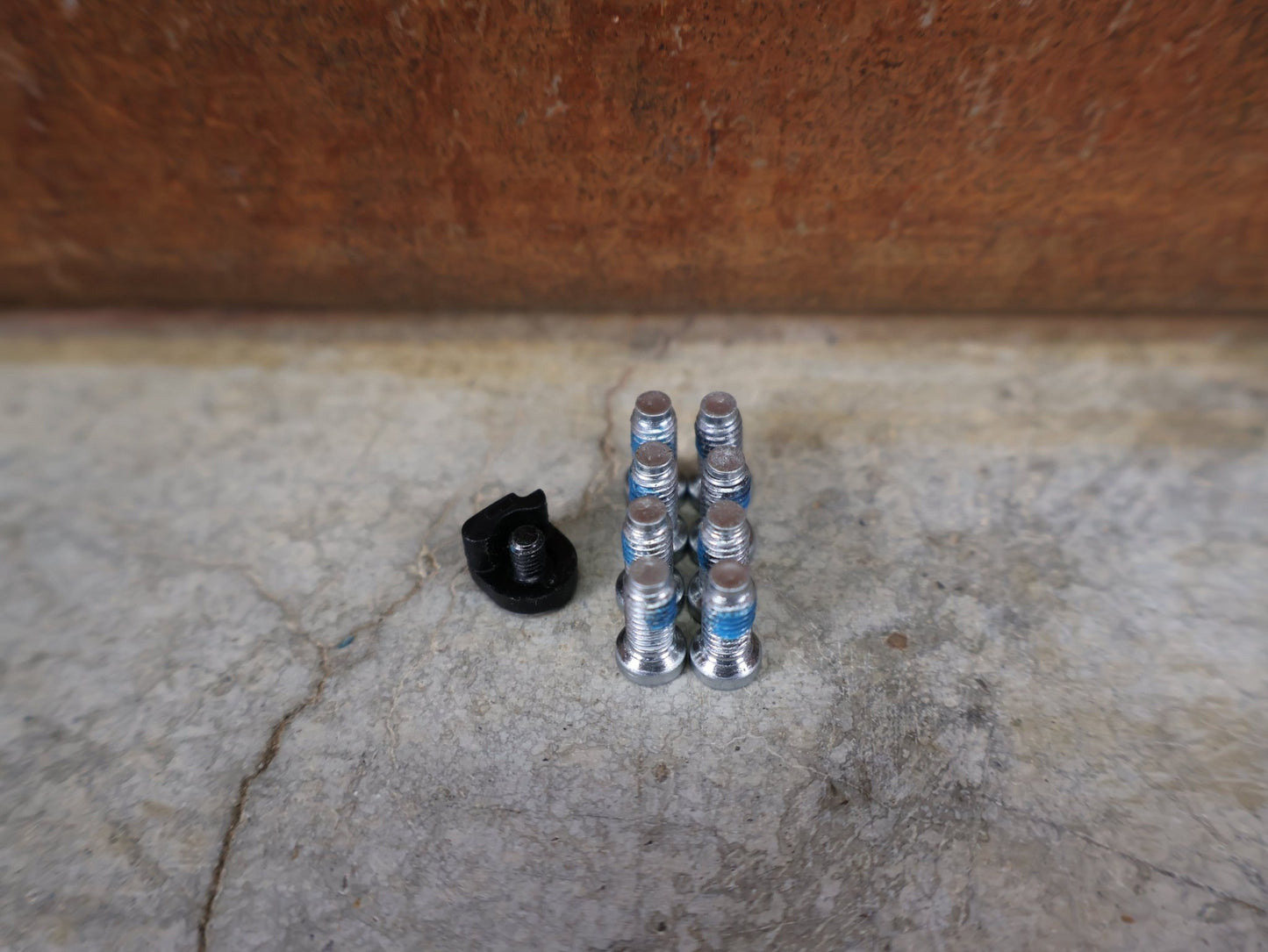 Powermeter von Sram, SRAM QUARQ POWER METER SPIDER AXS – XX / XX SL – 8 - LOCH – TRANSMISSION vor USEDBIKES - OB.DE Hintergrund