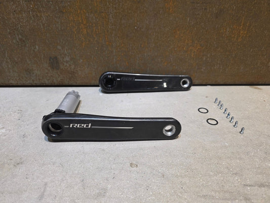 Kurbel von Sram, SRAM RED AXS E1 KURBELARME DUB 8 - BOLT 175MM vor USEDBIKES - OB.DE Hintergrund