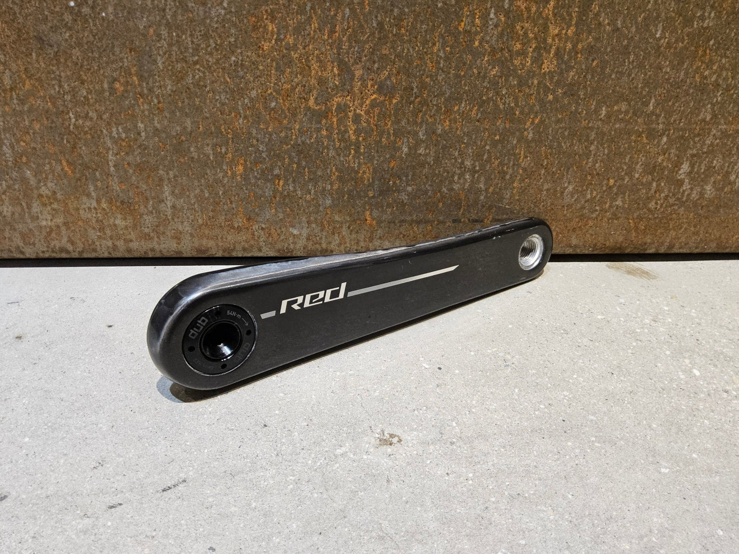 Kurbel von Sram, SRAM RED AXS E1 KURBELARME DUB 8 - BOLT 175MM vor USEDBIKES - OB.DE Hintergrund