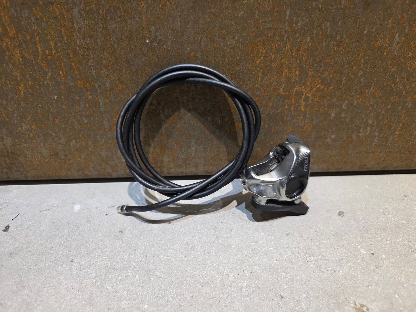 Brems - / Schalthebel von Sram, SRAM RED ETAP 11 FACH BREMS - / SCHALTHEBEL DISC vor USEDBIKES - OB.DE Hintergrund