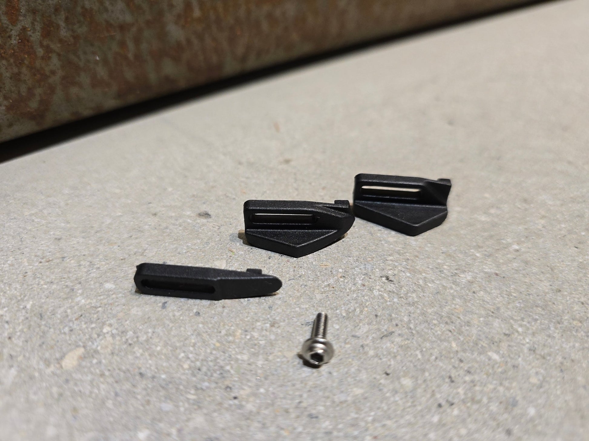 Schaltungsteile von Sram, SRAM RED ETAP AXS UMWERFER 12 FACH in variant_title vor USEDBIKES - OB.DE Hintergrund