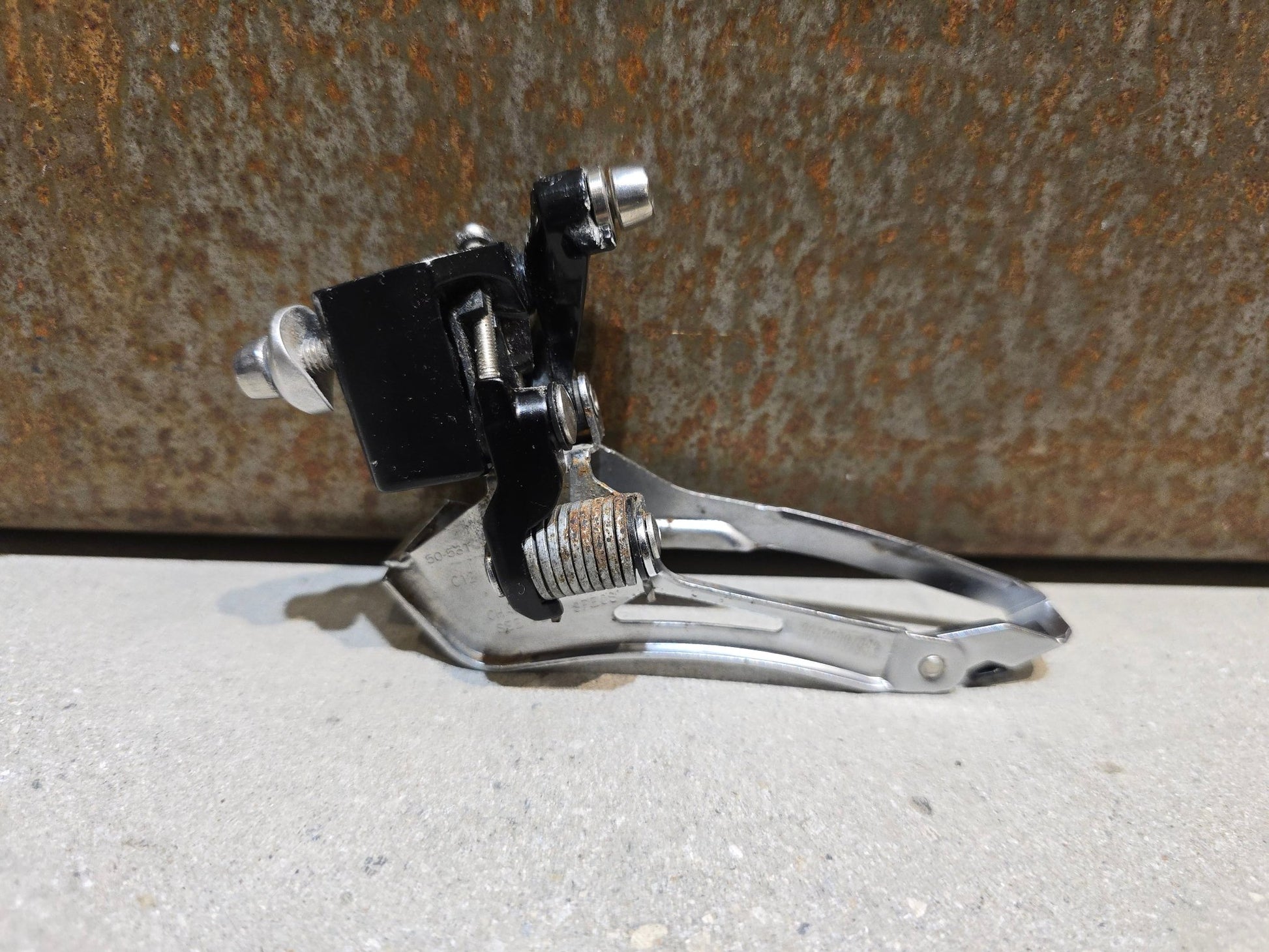 Schaltgruppen von Sram, SRAM RED SCHALTGRUPPE FELGENBREMSE FD / RD / SHIFTER 2 X 10 FACH in variant_title vor USEDBIKES - OB.DE Hintergrund