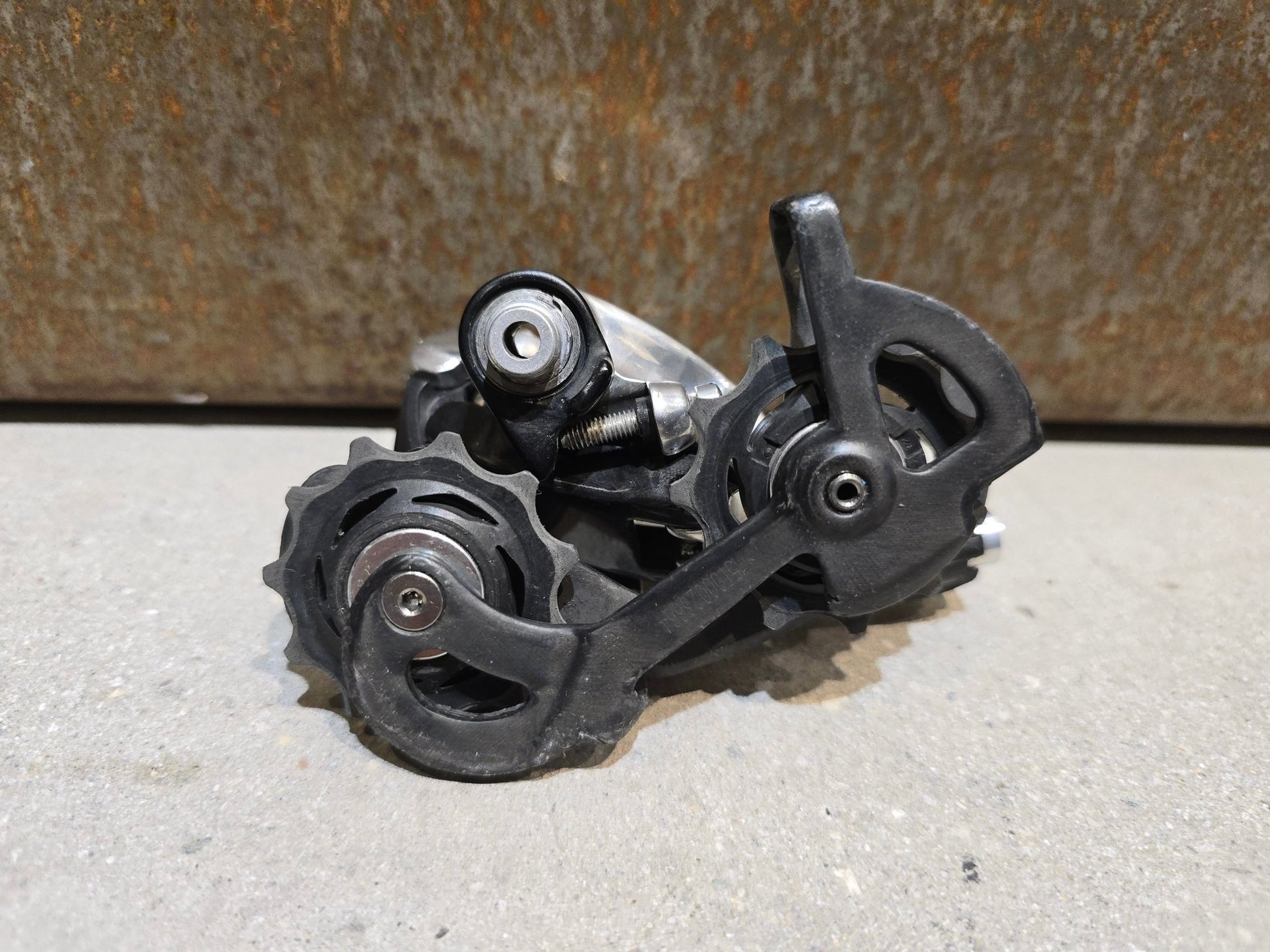 Schaltgruppen von Sram, SRAM RED SCHALTGRUPPE FELGENBREMSE FD / RD / SHIFTER 2 X 10 FACH in variant_title vor USEDBIKES - OB.DE Hintergrund