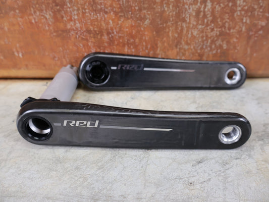 Kurbel von Sram, SRAM RED XPLR KURBEL / CARBON – DUB – WIDE – E1 – SCHWARZ – 170 MM vor USEDBIKES - OB.DE Hintergrund