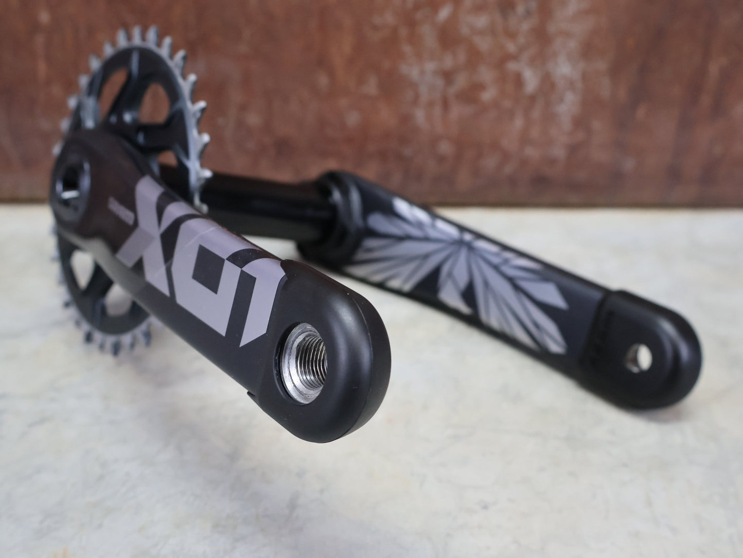 Schaltungsteile von Sram, SRAM X01 EAGLE DUB WIDE KURBELGARNITUR 32 ZÄHNE / 175MM vor USEDBIKES - OB.DE Hintergrund