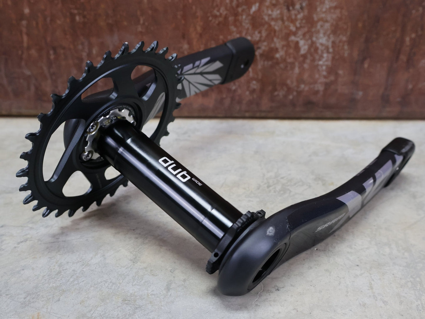 Schaltungsteile von Sram, SRAM X01 EAGLE DUB WIDE KURBELGARNITUR 32 ZÄHNE / 175MM vor USEDBIKES - OB.DE Hintergrund