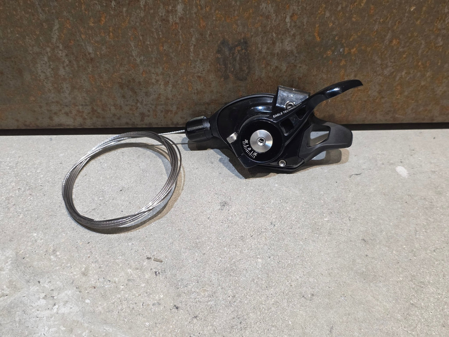 Schaltungsteile von Sram, SRAM X01 EAGLE TRIGGER SCHALTHEBEL 12 FACH / SINGLE CLICK E - MTB vor USEDBIKES - OB.DE Hintergrund