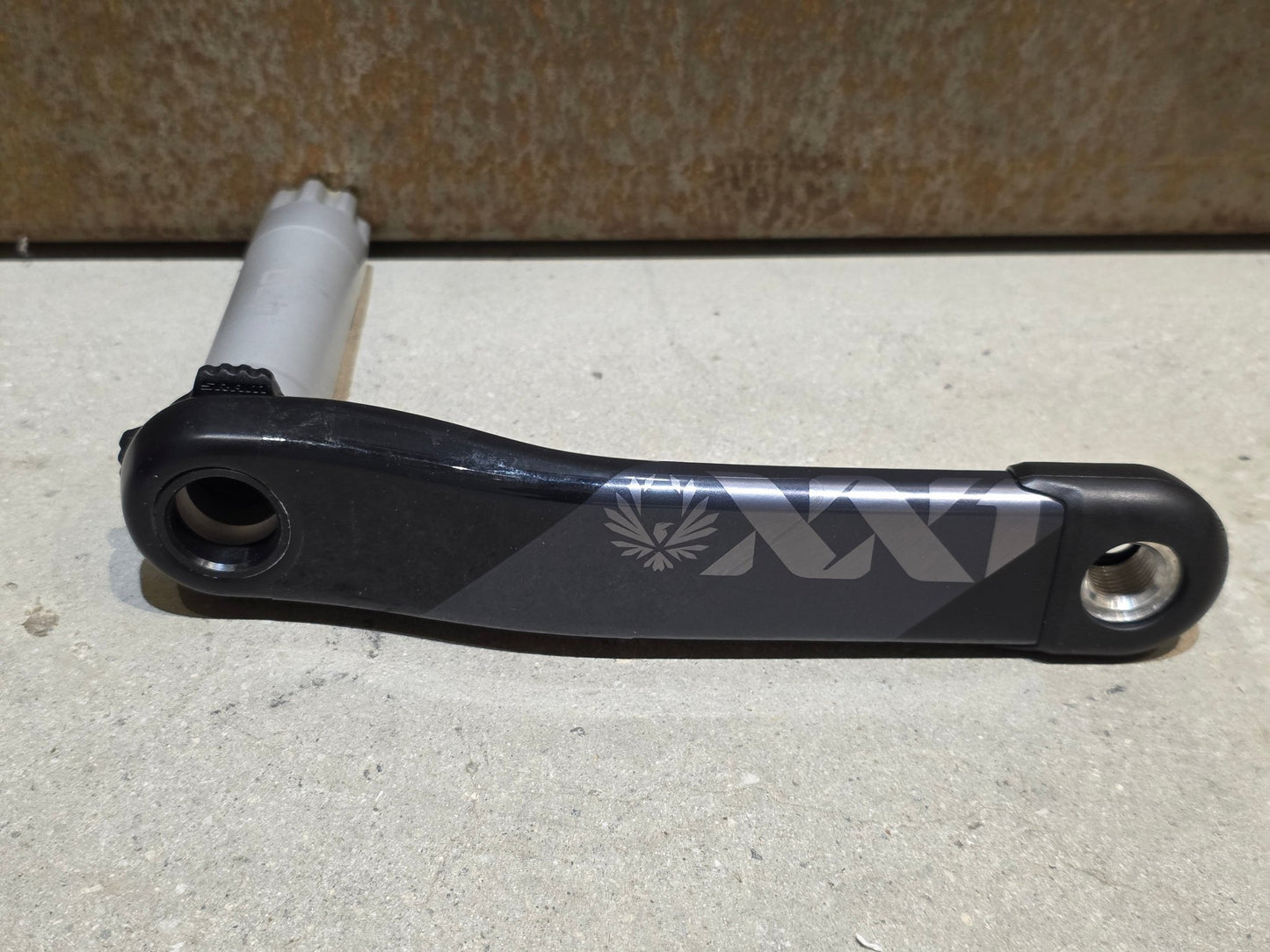 Kurbel von Sram, SRAM XX1 KURBELARM EAGLE DUB / 170 - 175MM / LINKS in variant_title vor USEDBIKES - OB.DE Hintergrund
