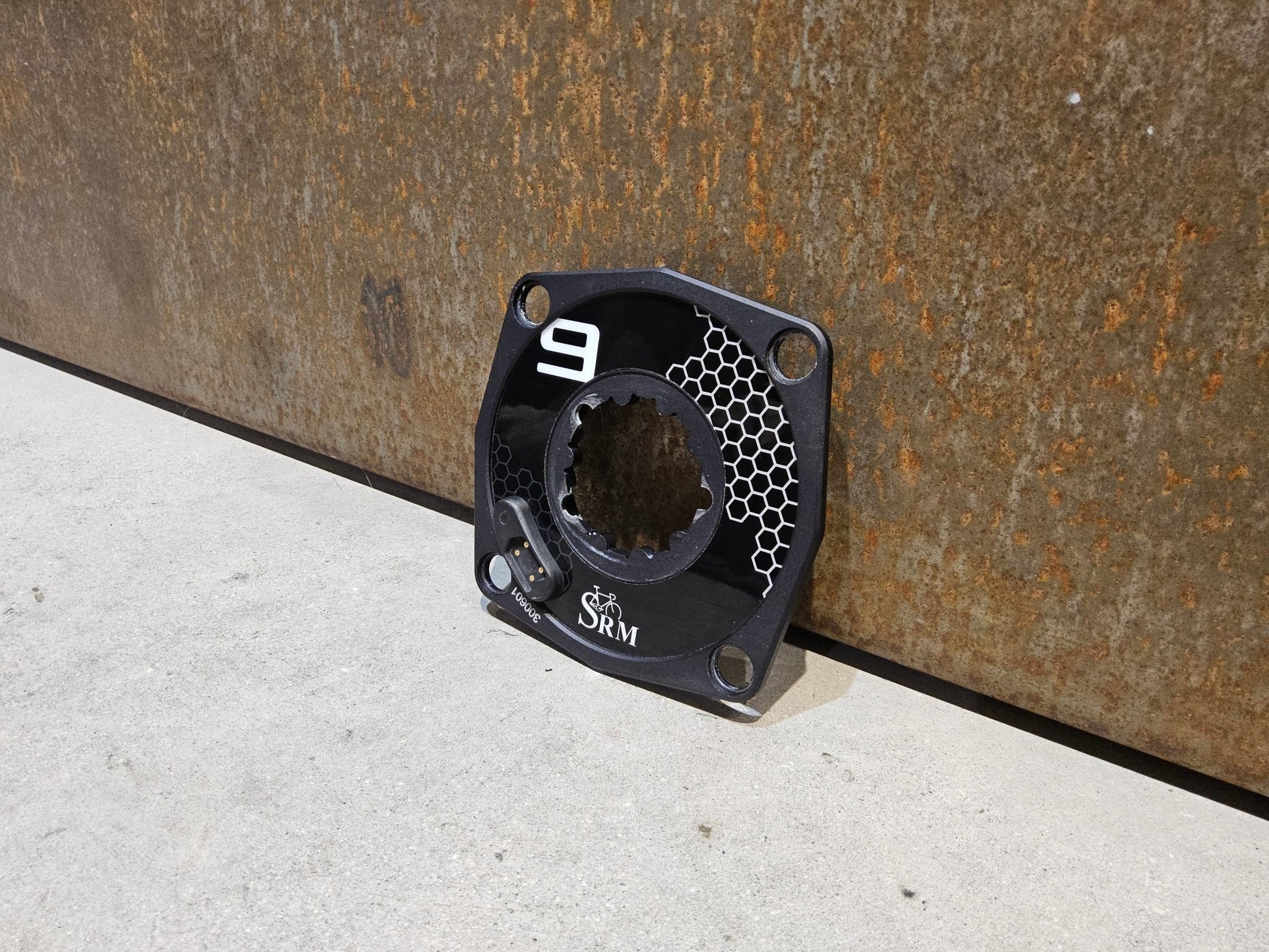 Powermeter von SRM, SRM POWERMETER SPIDER SRAM 3 - BOLT BOOST MTB 104BCD vor USEDBIKES - OB.DE Hintergrund