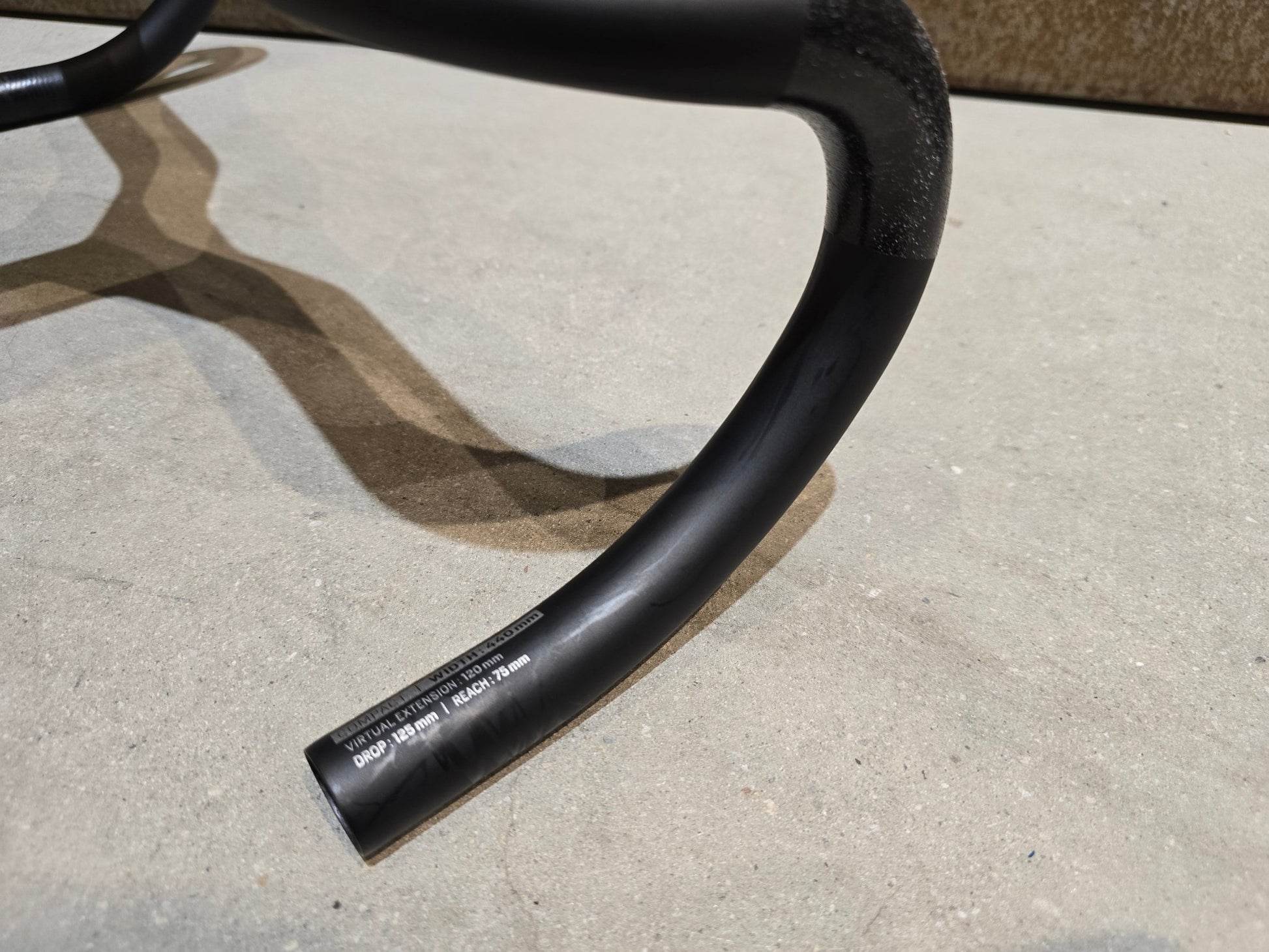 Lenker von Syncros, SYNCROS CRESTON IC SL LENKER - / VORBAUEINHEIT 440 / 120MM in variant_title vor USEDBIKES - OB.DE Hintergrund