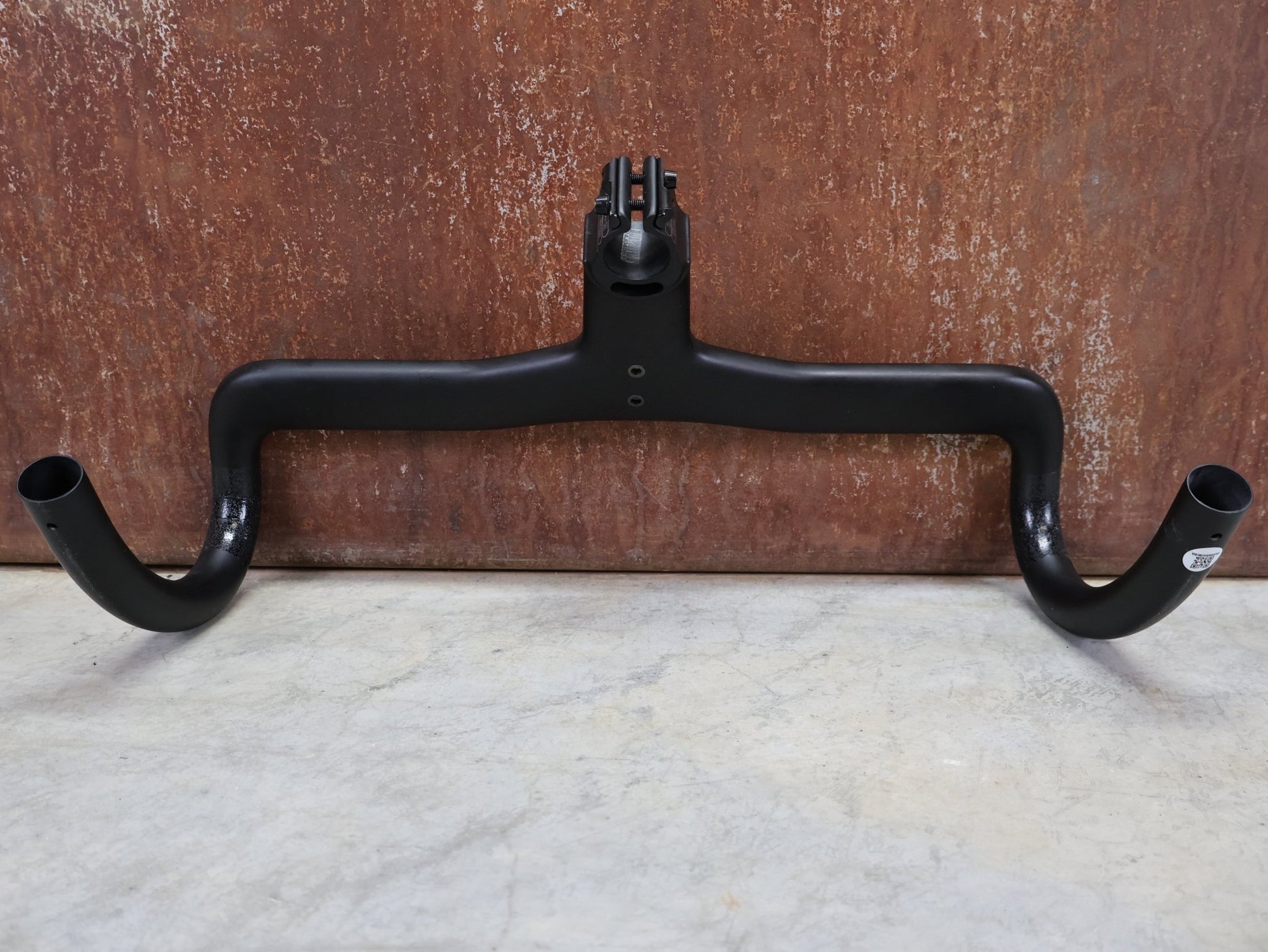 Lenker von Syncros, SYNCROS IC - R100 - SL LENKER - / VORBAUEINHEIT 400 / 110MM vor USEDBIKES - OB.DE Hintergrund