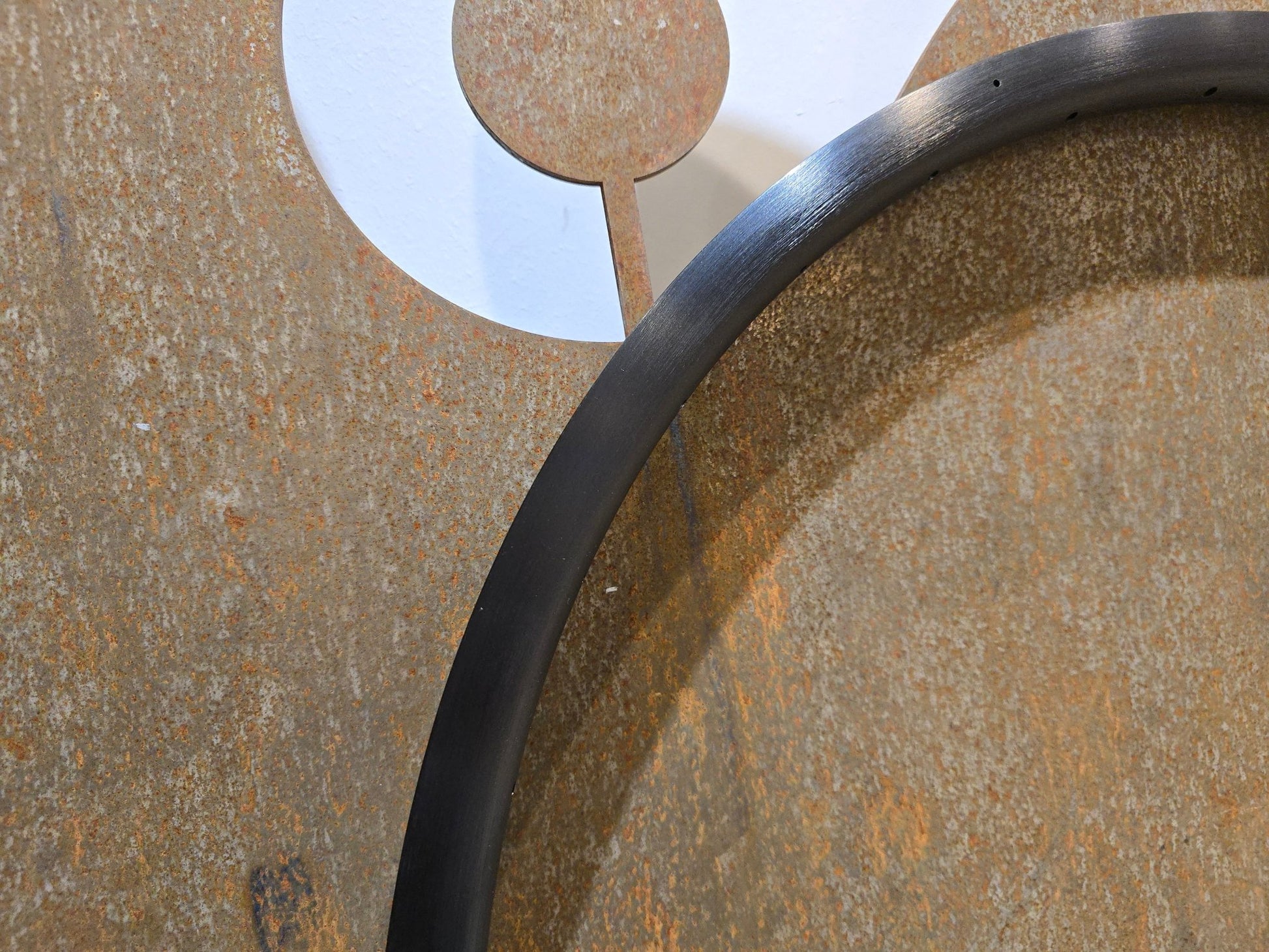 Laufrad/Laufradsatz von Syncros, SYNCROS RP 2.0 DISC FELGE 700C / 32 LOCH in variant_title vor USEDBIKES - OB.DE Hintergrund