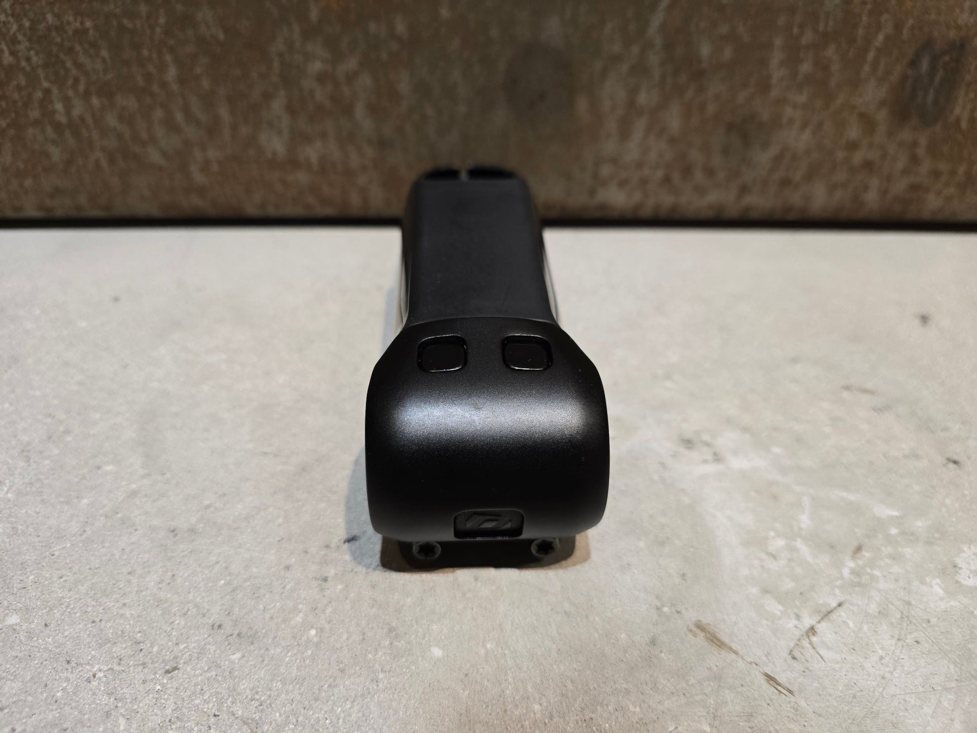 Vorbau von Syncros, SYNCROS RR 1.5 VORBAU 110 / 120MM / OHNE ZUBEHÖR in variant_title vor USEDBIKES - OB.DE Hintergrund