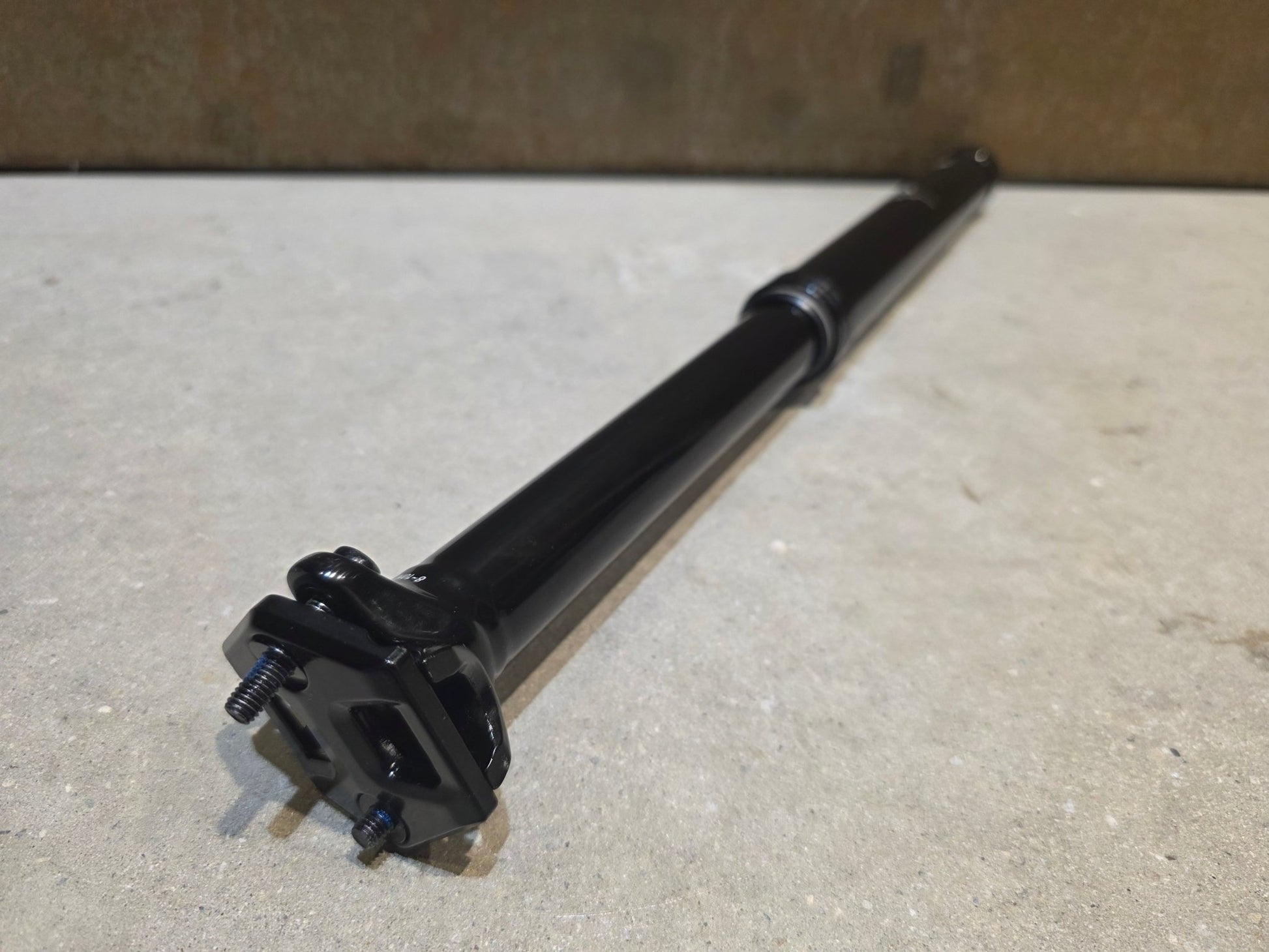 Sattelstütze von TranzX, TRANZX JD - YSP DROPPER POST SATTELSTÜTZE 34,9MM 170MM HUB vor USEDBIKES - OB.DE Hintergrund