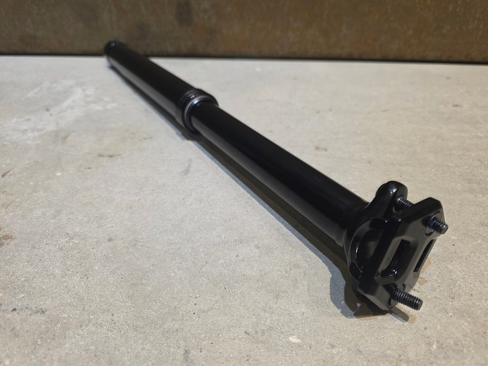 Sattelstütze von TranzX, TRANZX JD - YSP DROPPER POST SATTELSTÜTZE 34,9MM 170MM HUB vor USEDBIKES - OB.DE Hintergrund