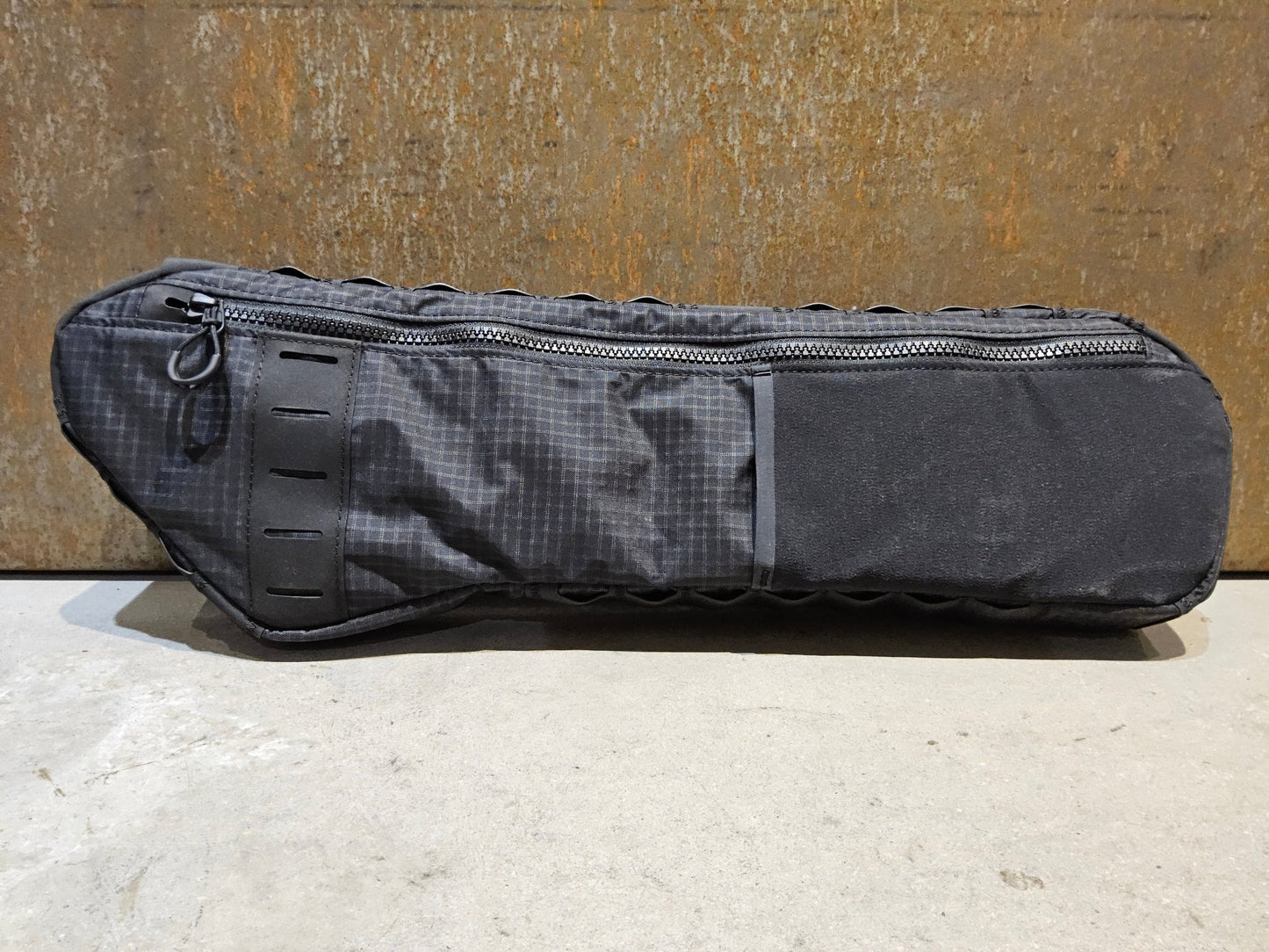 Taschen & Rucksäcke von Trek, TREK ADVENTURE FRAMEBAG RAHMENTASCHE / 2.6 LITER vor USEDBIKES - OB.DE Hintergrund
