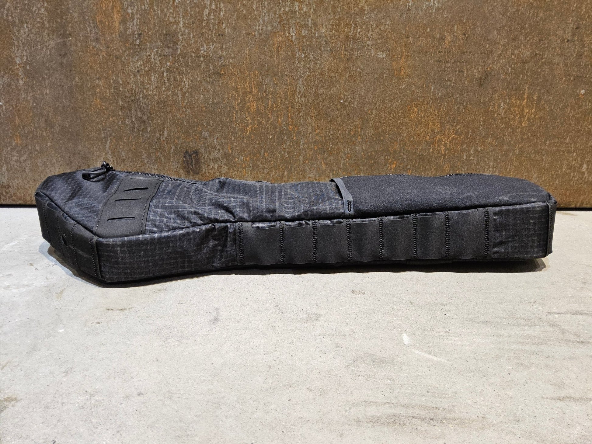 Taschen & Rucksäcke von Trek, TREK ADVENTURE FRAMEBAG RAHMENTASCHE / 2.6 LITER vor USEDBIKES - OB.DE Hintergrund