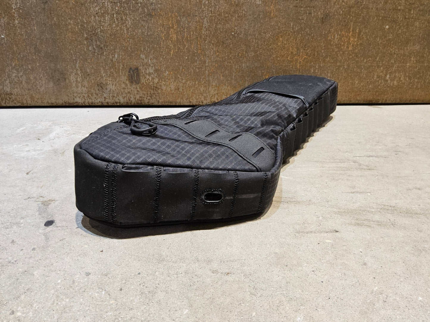 Taschen & Rucksäcke von Trek, TREK ADVENTURE FRAMEBAG RAHMENTASCHE / 2.6 LITER vor USEDBIKES - OB.DE Hintergrund
