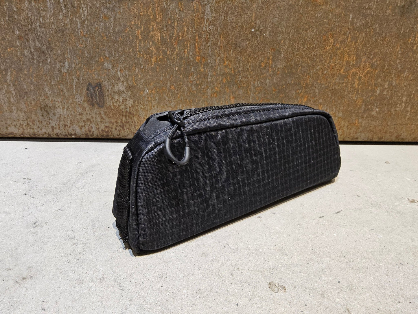 Taschen & Rucksäcke von Trek, TREK ADVENTURE TOPTUBE OBERROHRTASCHE / 0.8 LITER vor USEDBIKES - OB.DE Hintergrund