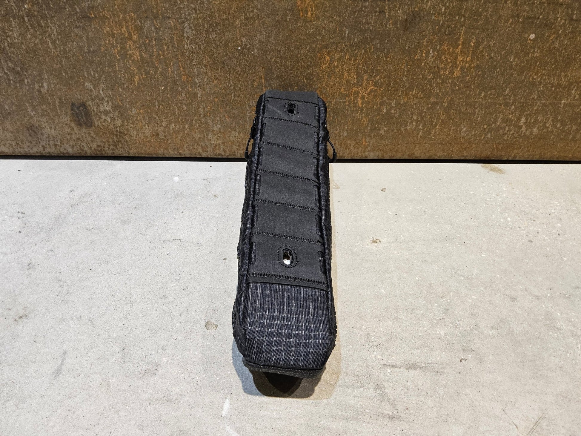 Taschen & Rucksäcke von Trek, TREK ADVENTURE TRIANGLE RAHMENTASCHE / 1 LITER vor USEDBIKES - OB.DE Hintergrund