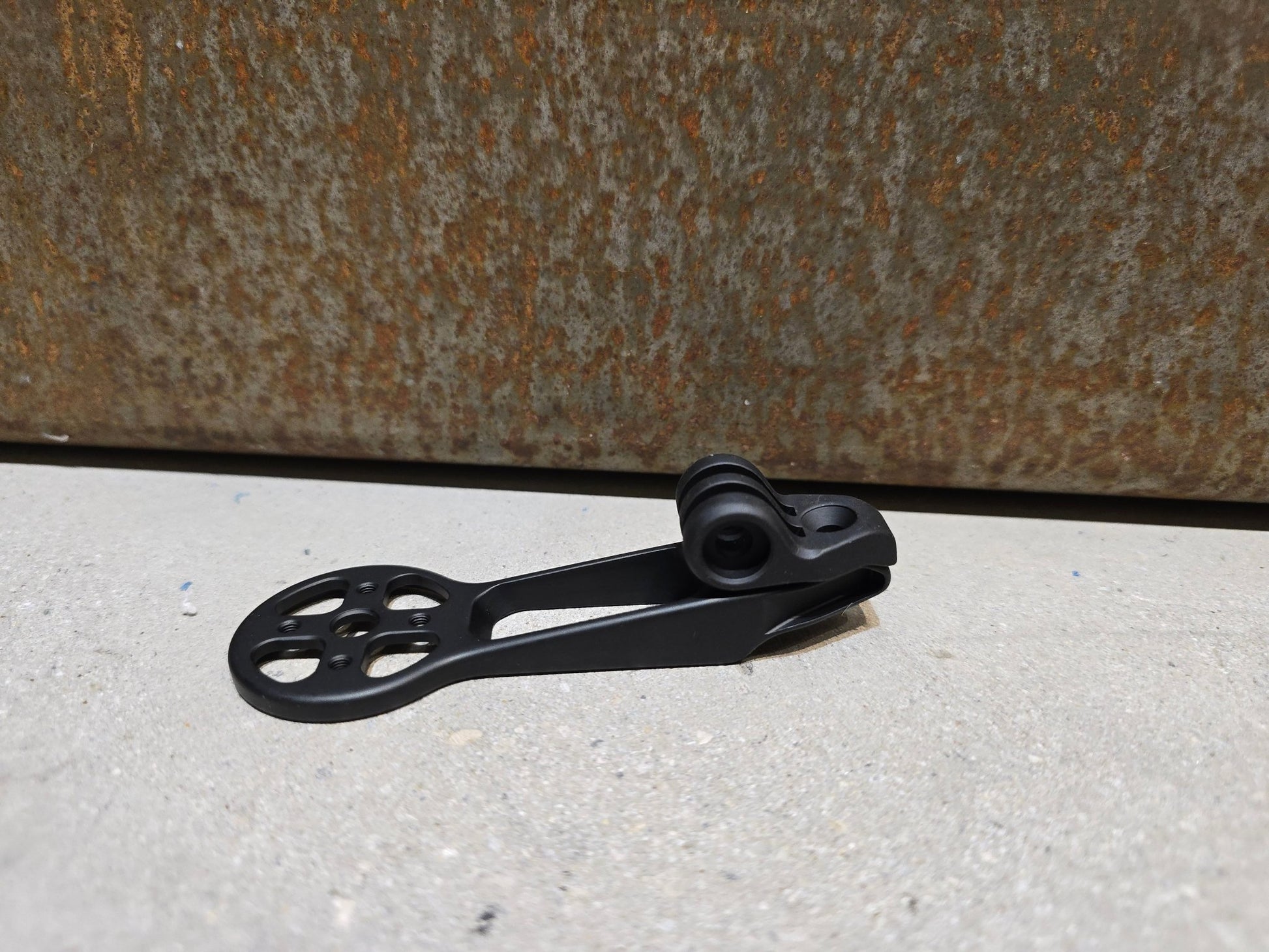 Computerhalterung von Trek, TREK AERO RSL BARSTEM PRO BLENDR MOUNT COMPUTERMOUNT vor USEDBIKES - OB.DE Hintergrund