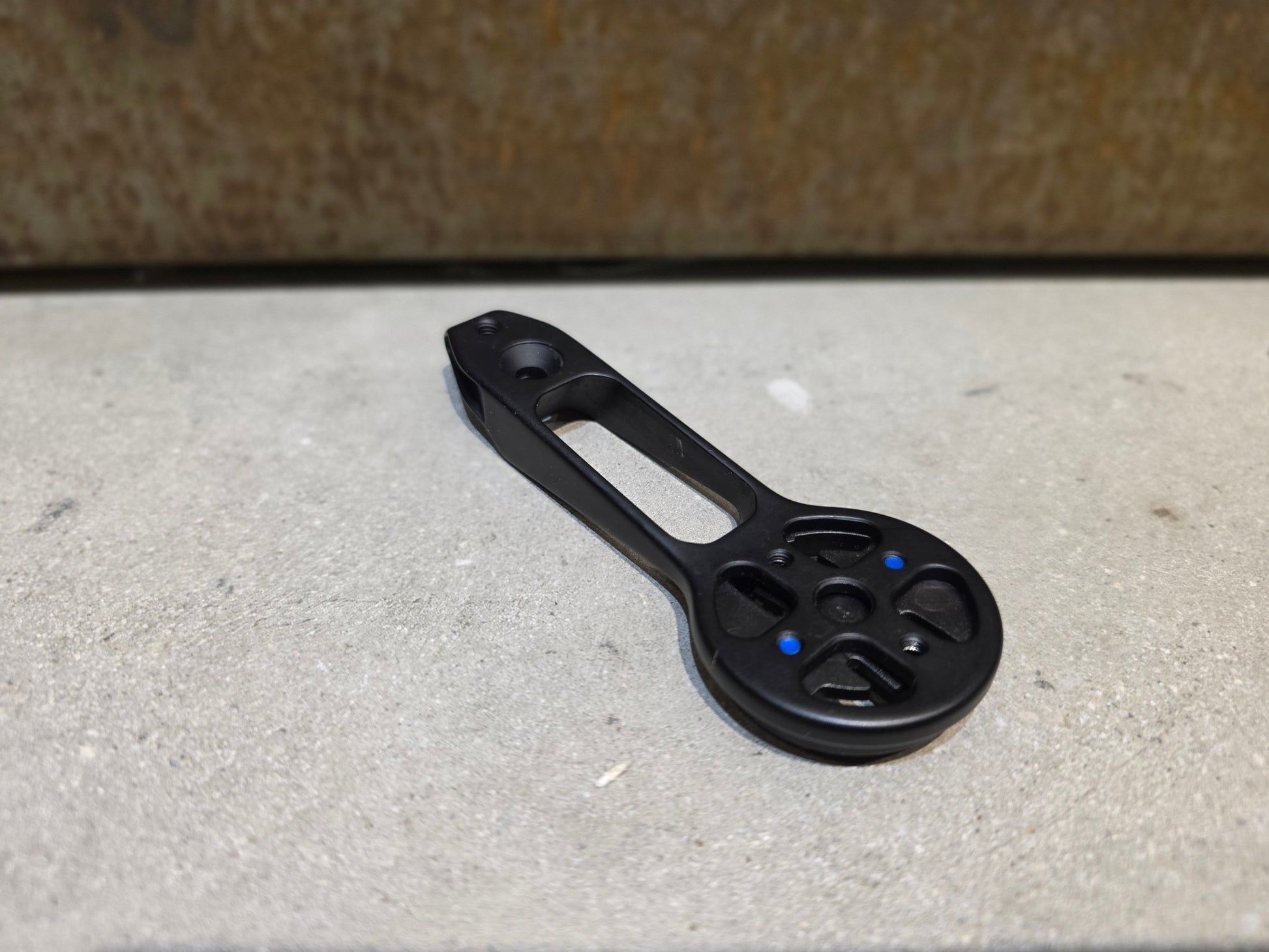 Computerhalterung von Trek, TREK AERO RSL BARSTEM PRO BLENDR MOUNT COMPUTERMOUNT in variant_title vor USEDBIKES - OB.DE Hintergrund