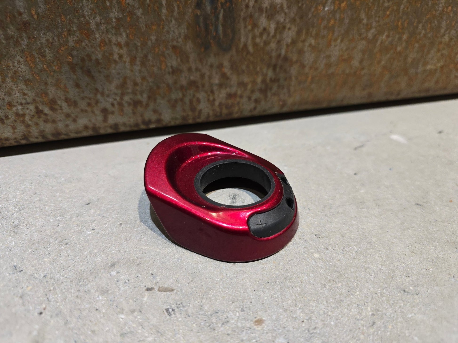 Zubehör von Richtey, TREK CHECKPOINT SL HEADSET COVER / AB MY 2022 in variant_title vor USEDBIKES - OB.DE Hintergrund