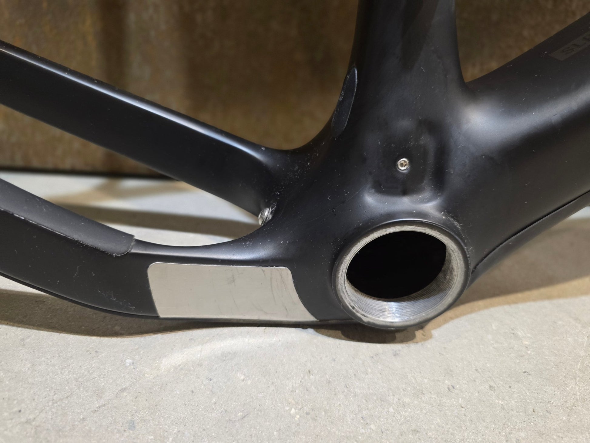 Gravel - /Cyclocrossrahmen von Trek, TREK CHECKPOINT SLR RAHMENSET / OLIVE GREY / DISC / 54CM in variant_title vor USEDBIKES - OB.DE Hintergrund