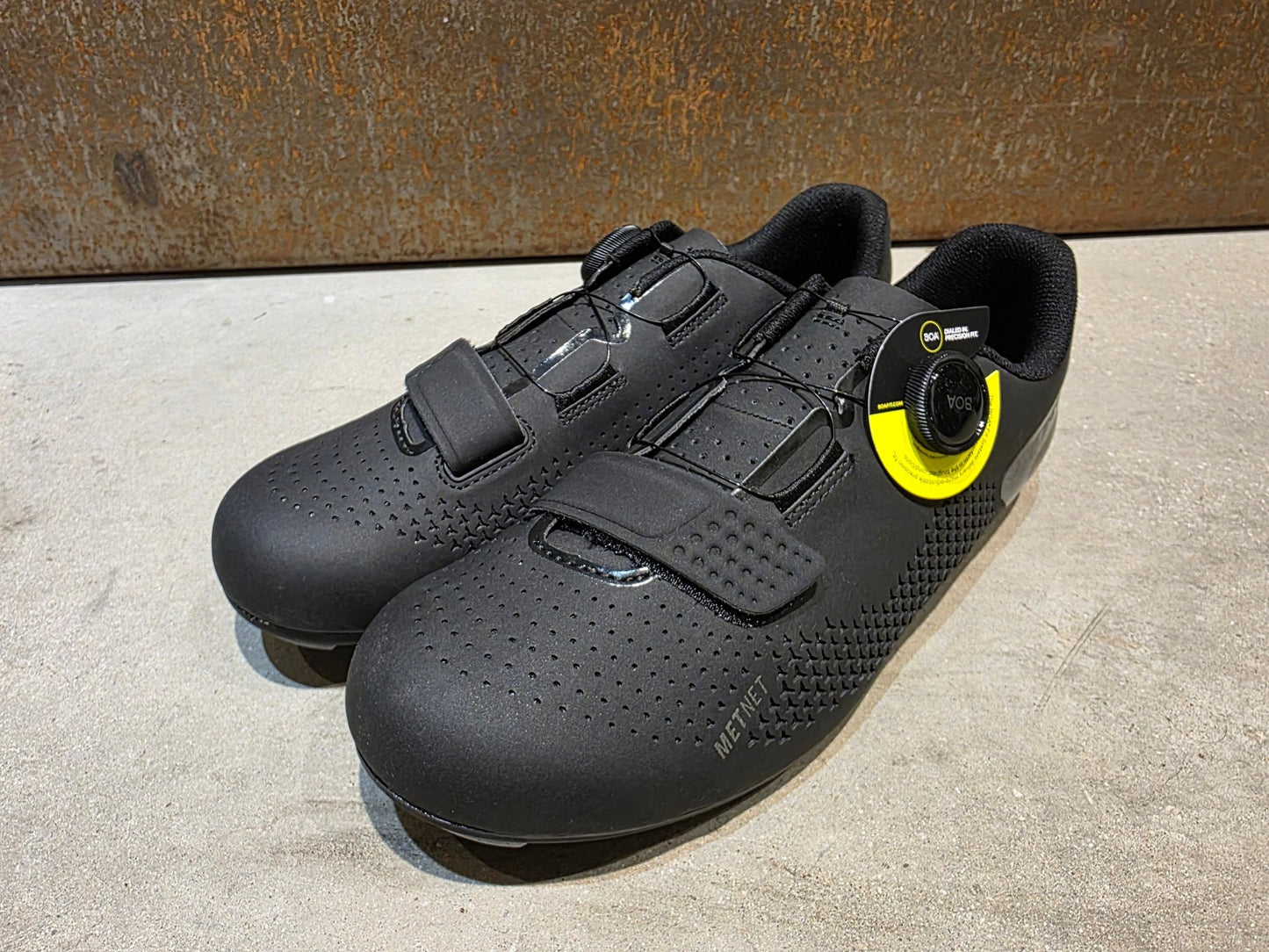 RR - Herrenschuhe von Trek, TREK CIRCUIT RENNRADSCHUH / BLACK vor USEDBIKES - OB.DE Hintergrund
