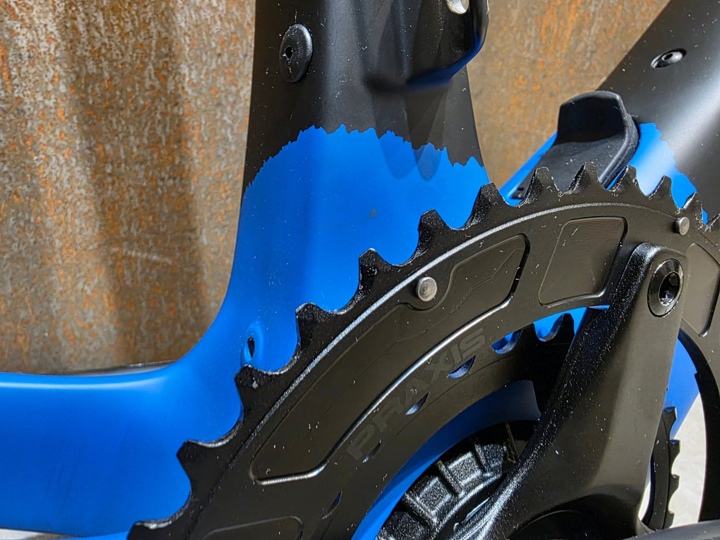 Rennradrahmen von Trek, TREK DOMANE + SLR 9 RAHMENSET / 62CM vor USEDBIKES - OB.DE Hintergrund