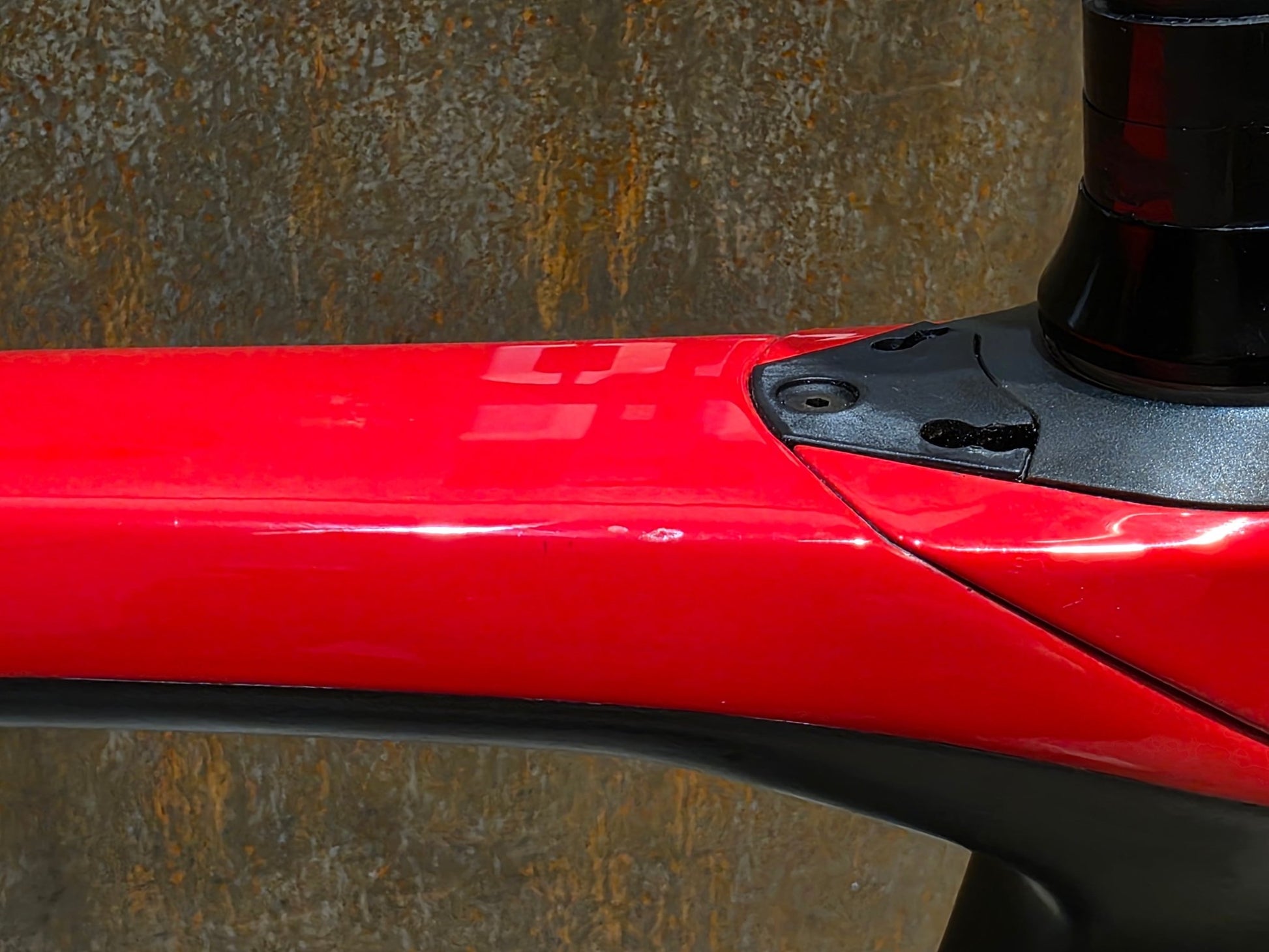 Rennradrahmen von Trek, TREK DOMANE SLR RAHMENSET 2020 - 21 / DISC / 58CM vor USEDBIKES - OB.DE Hintergrund