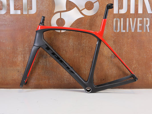Rennradrahmen von Trek, TREK DOMANE SLR RAHMENSET 2020-21 / DISC / 58CM vor USEDBIKES-OB.DE Hintergrund