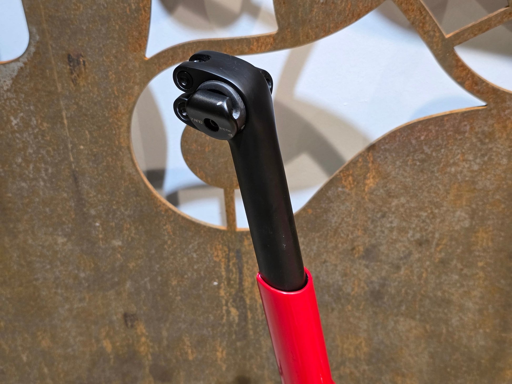 Rennradrahmen von Trek, TREK DOMANE SLR RAHMENSET 2020 - 21 / DISC / 58CM vor USEDBIKES - OB.DE Hintergrund