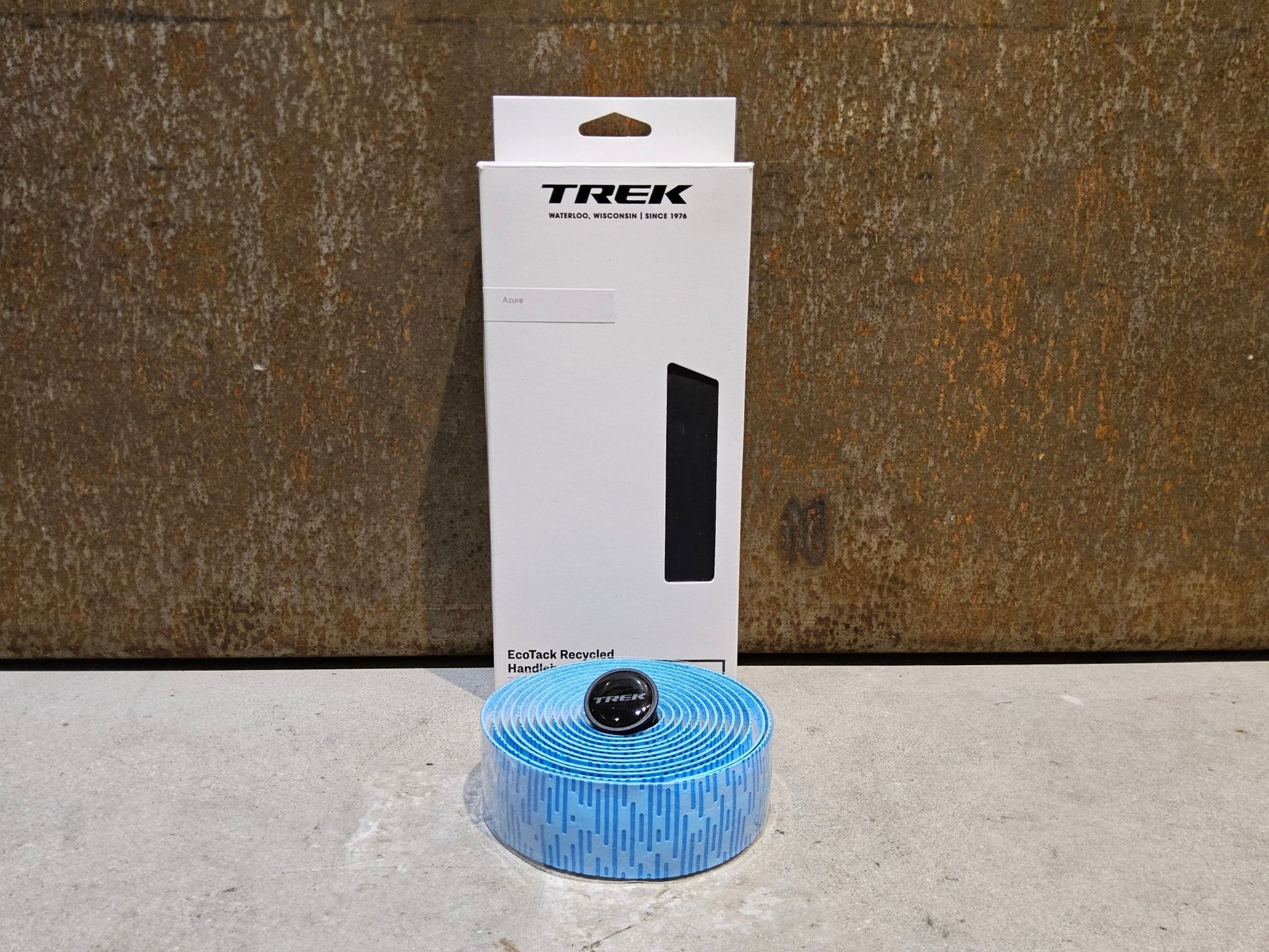 Griffe und Lenkerbänder von Trek, TREK ECOTACK LENKERBANDSET / AZURE vor USEDBIKES - OB.DE Hintergrund