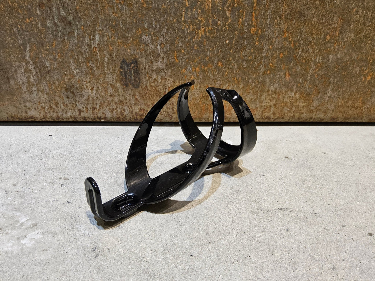 Trinkflaschen und Halter von Trek, TREK ELITE RECYCLED FLASCHENHALTER / BLACK vor USEDBIKES - OB.DE Hintergrund