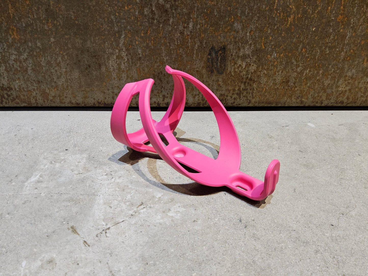 Trinkflaschen und Halter von Trek, TREK ELITE RECYCLED FLASCHENHALTER / VICE PINK vor USEDBIKES - OB.DE Hintergrund