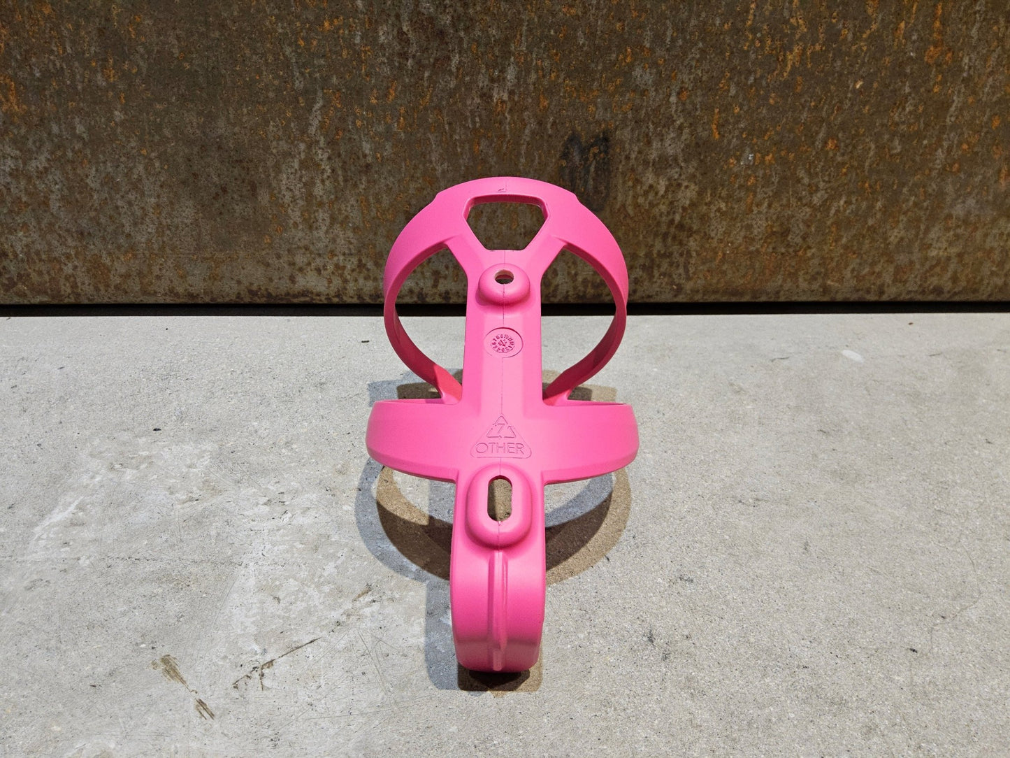 Trinkflaschen und Halter von Trek, TREK ELITE RECYCLED FLASCHENHALTER / VICE PINK vor USEDBIKES - OB.DE Hintergrund