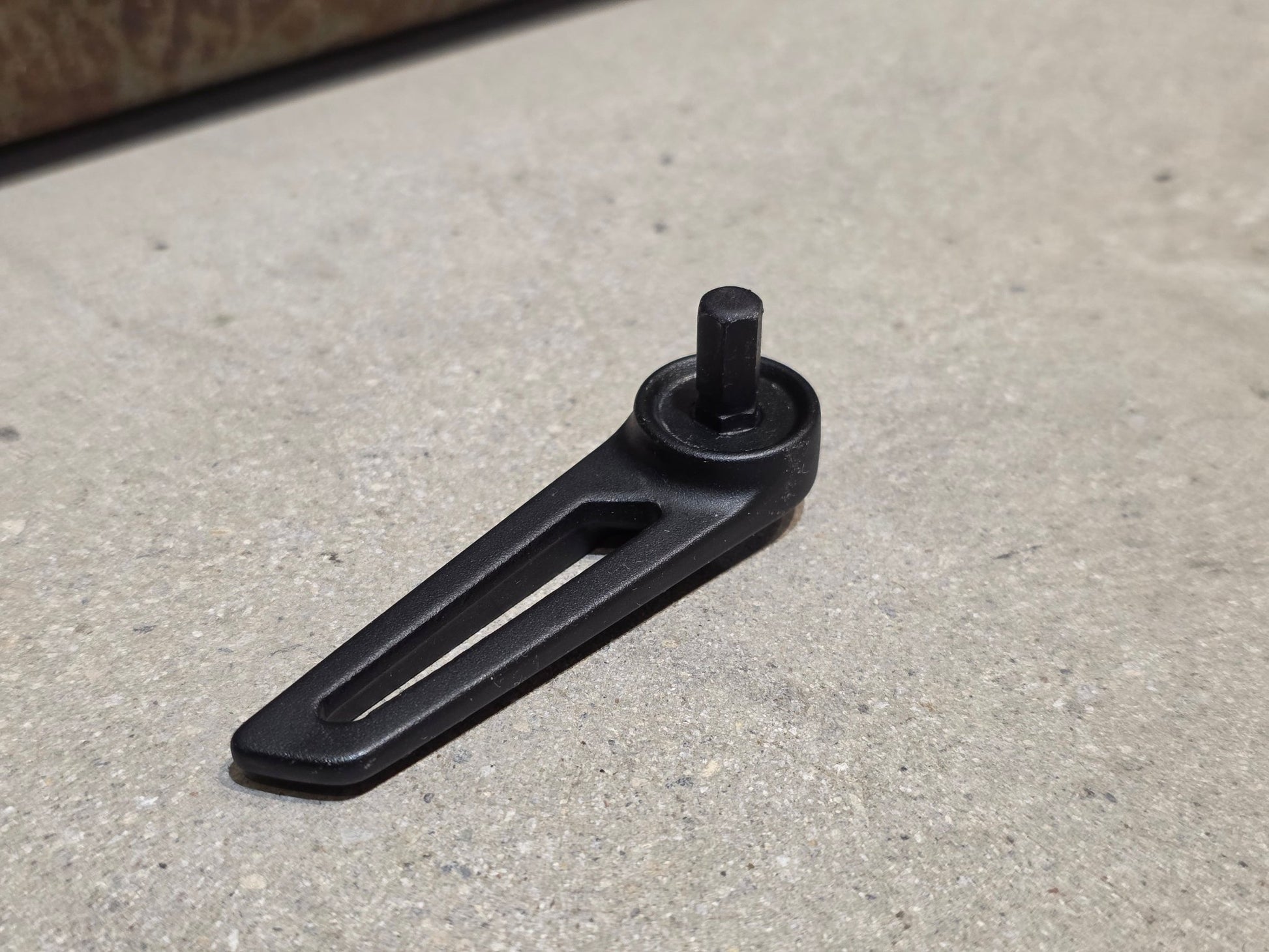 Zubehör von Trek, TREK EMONDA SL / SLR STECKACHSENKIT / SWITCH LEVER / VORNE & HINTEN in variant_title vor USEDBIKES - OB.DE Hintergrund