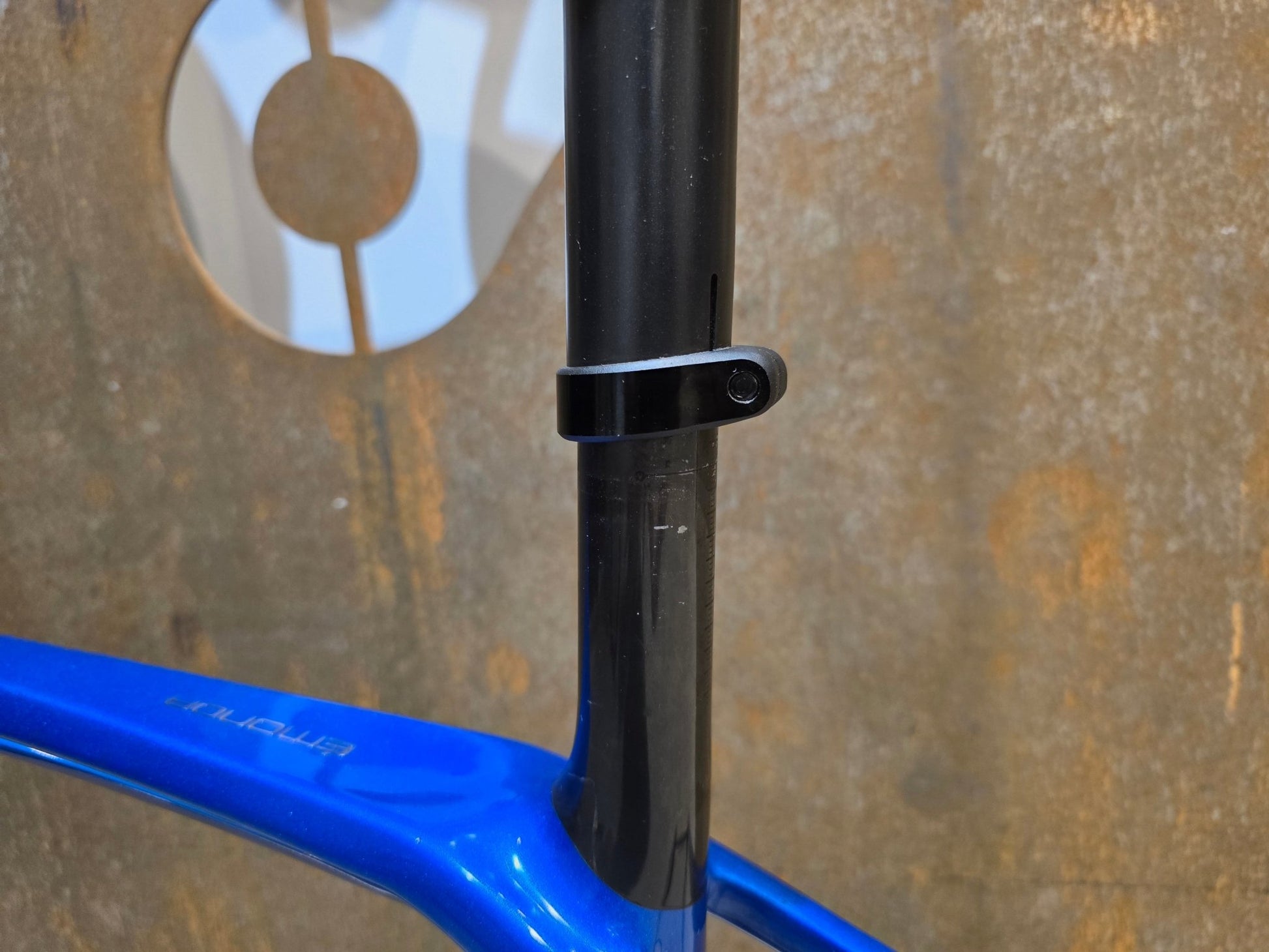 Rennradrahmen von Trek, TREK EMONDA SLR RAHMENSET / PROJECT ONE / DISC / 50CM in variant_title vor USEDBIKES - OB.DE Hintergrund